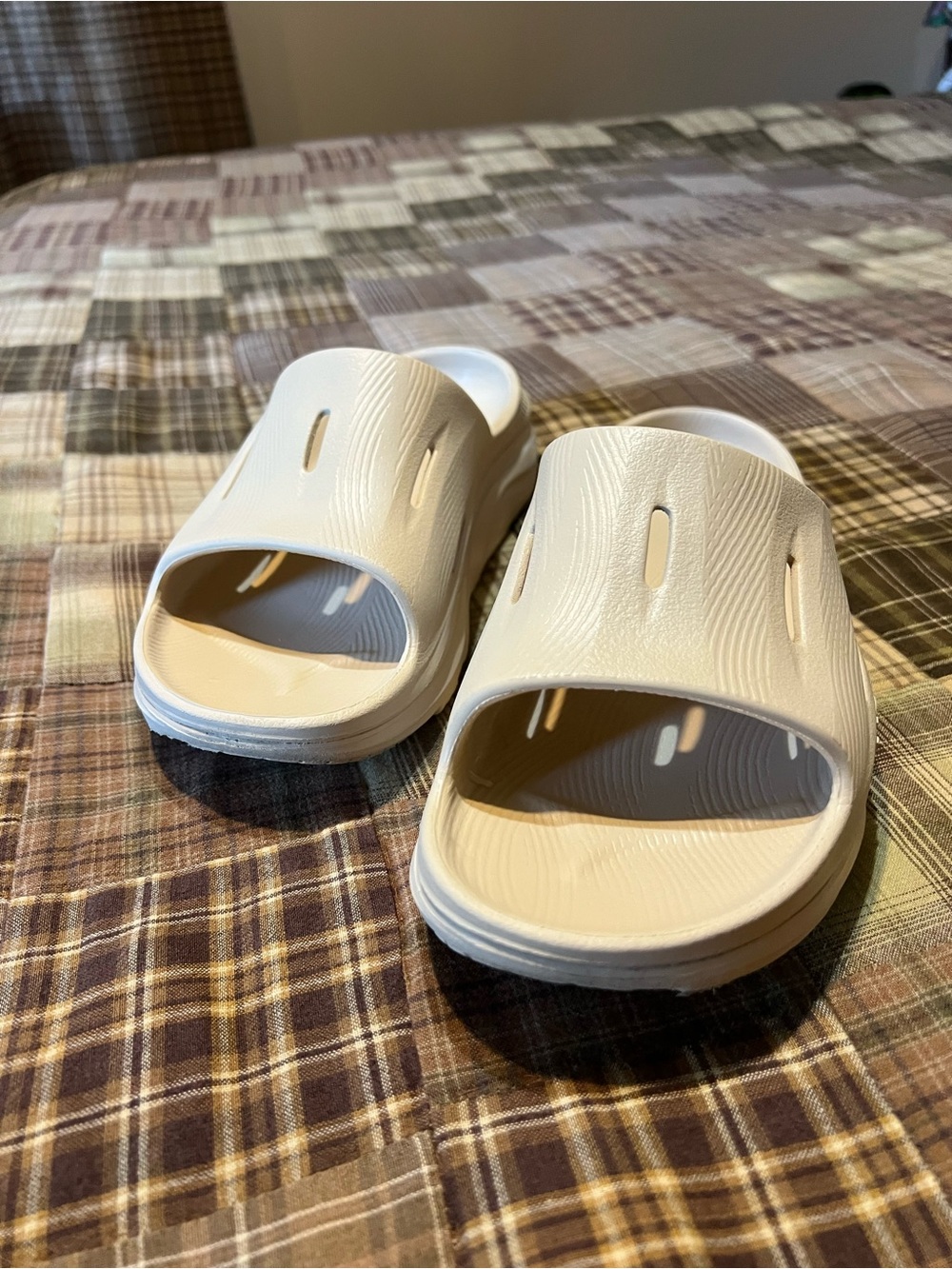 Hoka Unisex Cream Slide Sandals - Textured Slip-On